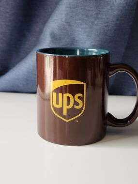 VTG UPS United Parcel Service Brown Ceramic Coffee Mug Tea Cup Collectible